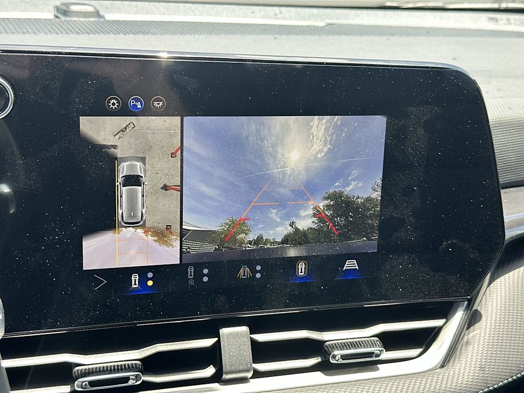 Thumbnail: 2026 Chevrolet Equinox - 26