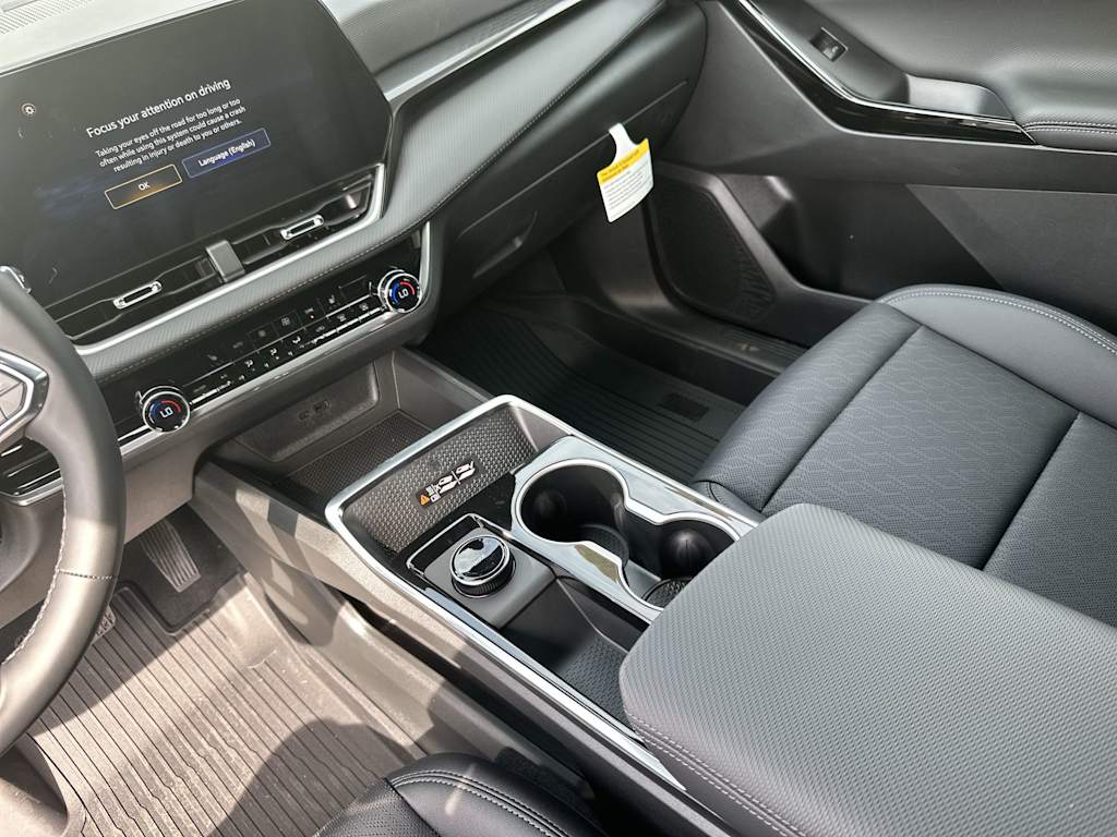 Thumbnail: 2026 Chevrolet Equinox - 15