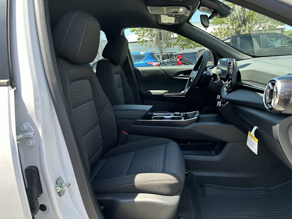 Thumbnail: 2026 Chevrolet Equinox - 26