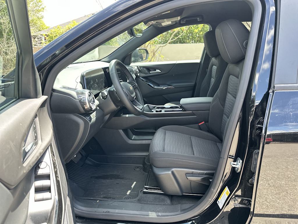 Thumbnail: 2026 Chevrolet Equinox - 10