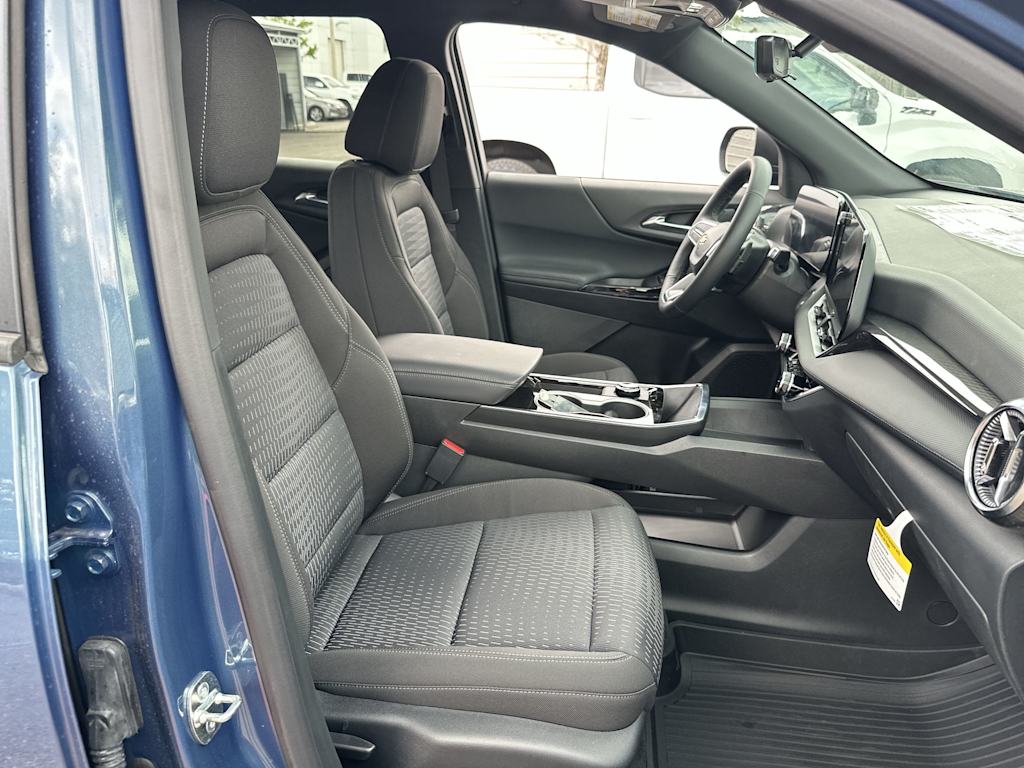 Thumbnail: 2026 Chevrolet Equinox - 25