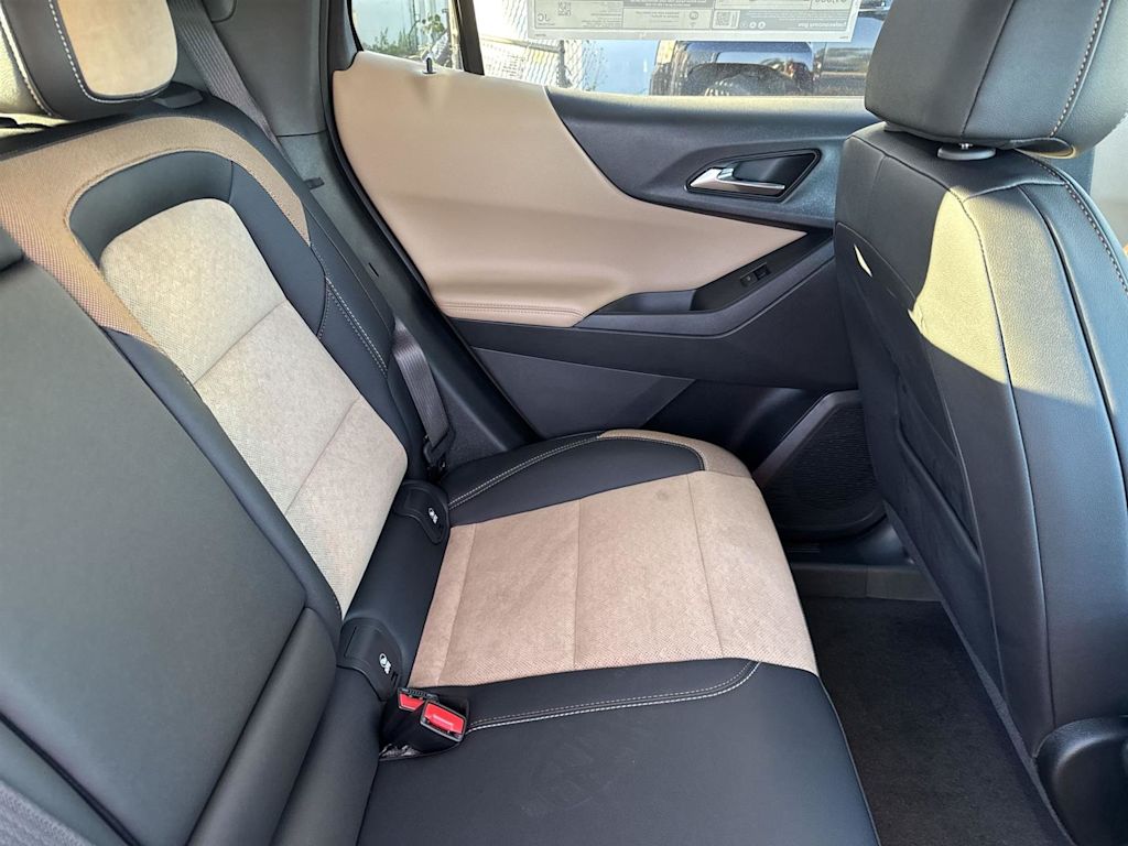2025 Chevrolet Equinox ACTIV 23