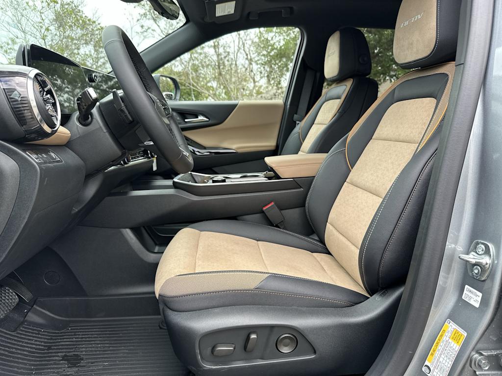 Thumbnail: 2026 Chevrolet Equinox - 11