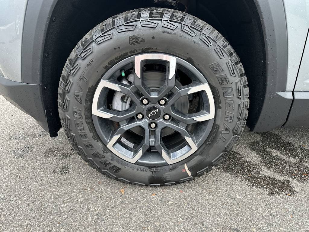Thumbnail: 2026 Chevrolet Equinox - 8