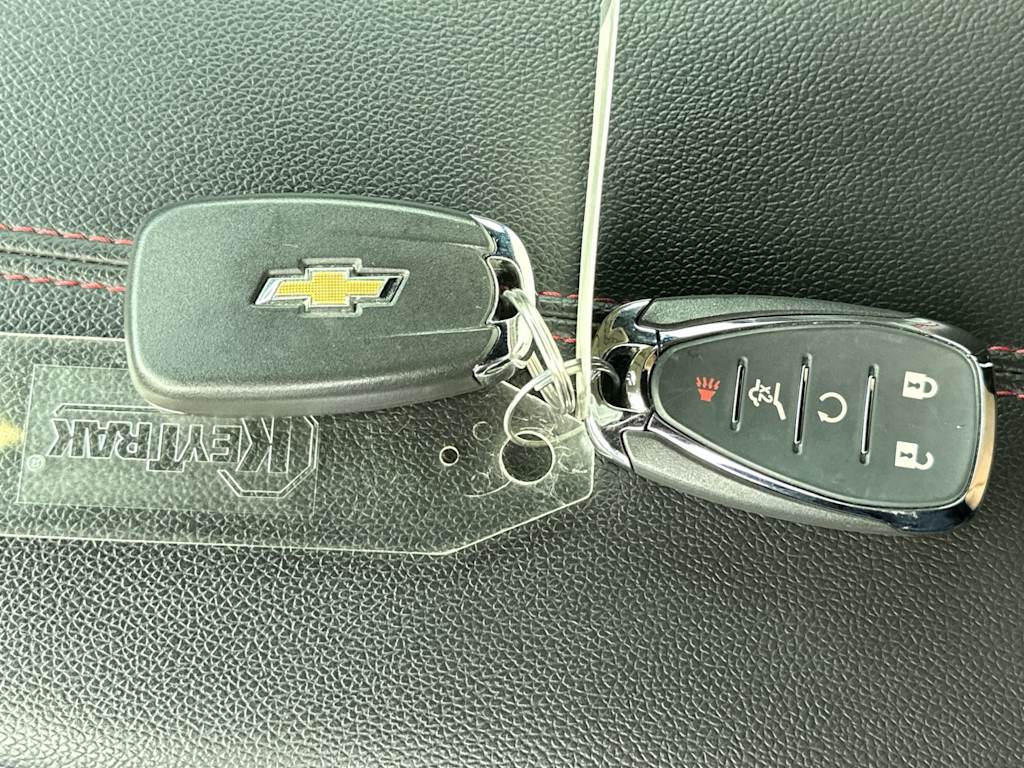 Thumbnail: 2023 Chevrolet Equinox - 18