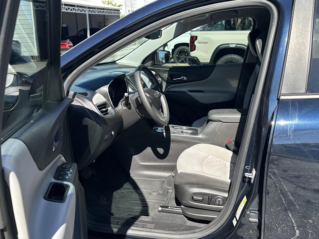 Thumbnail: 2021 Chevrolet Equinox - 11