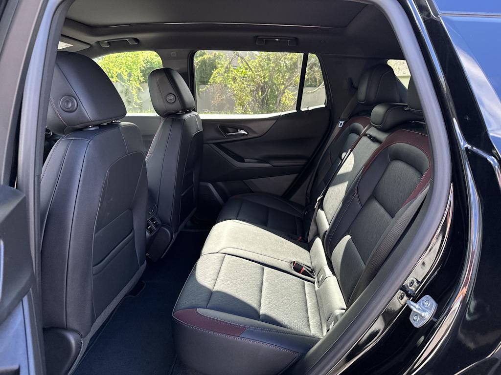Thumbnail: 2025 Chevrolet Equinox - 23