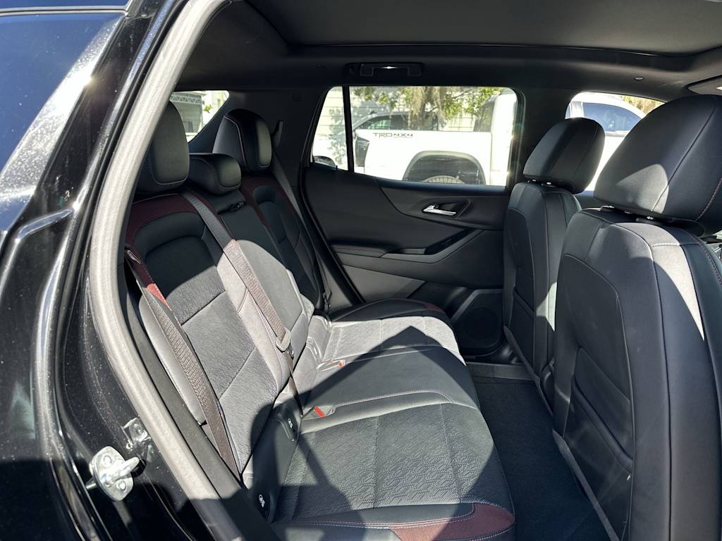 Thumbnail: 2025 Chevrolet Equinox - 24