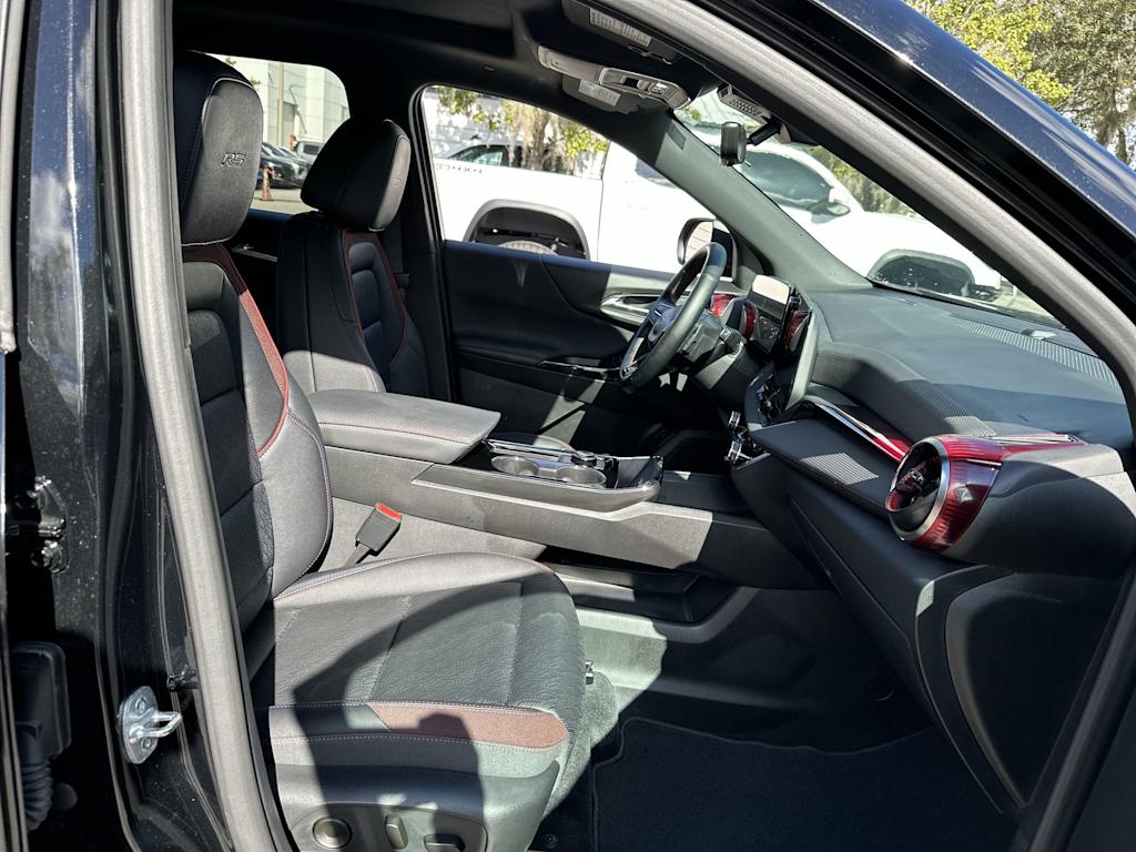 Thumbnail: 2025 Chevrolet Equinox - 25