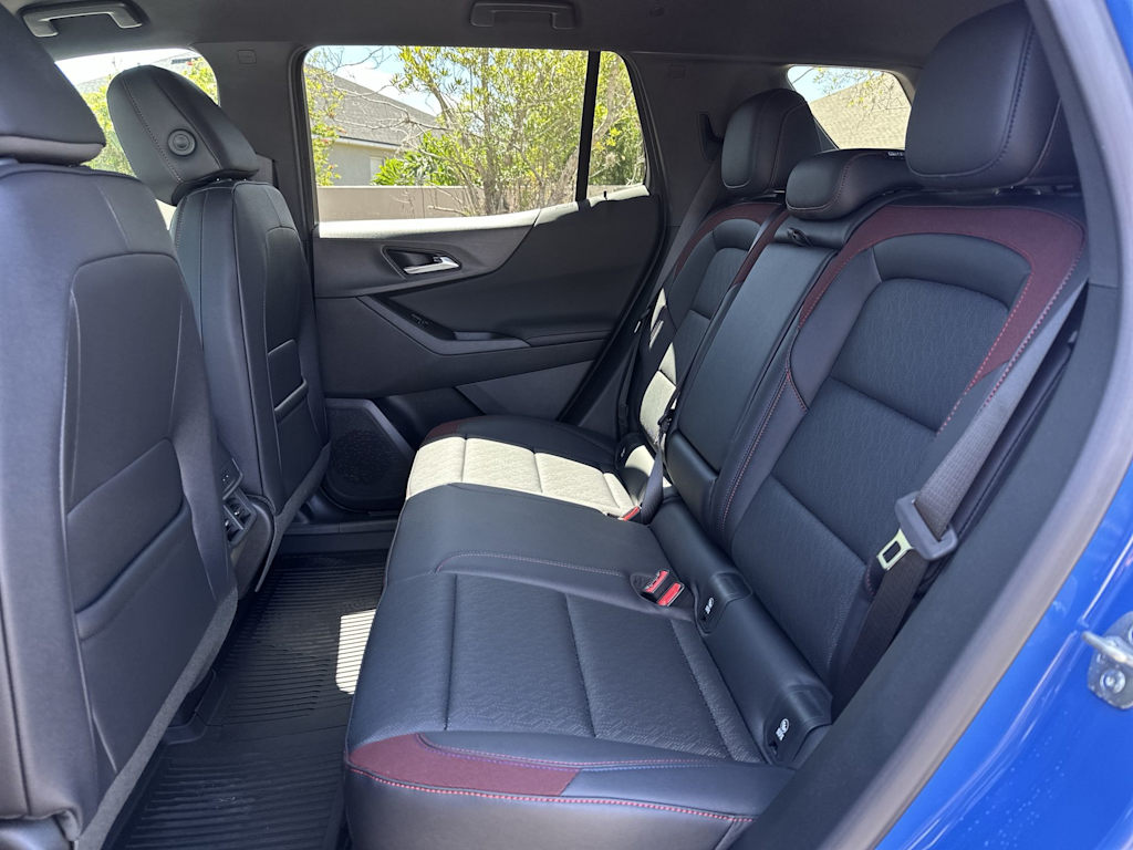 Thumbnail: 2026 Chevrolet Equinox - 12