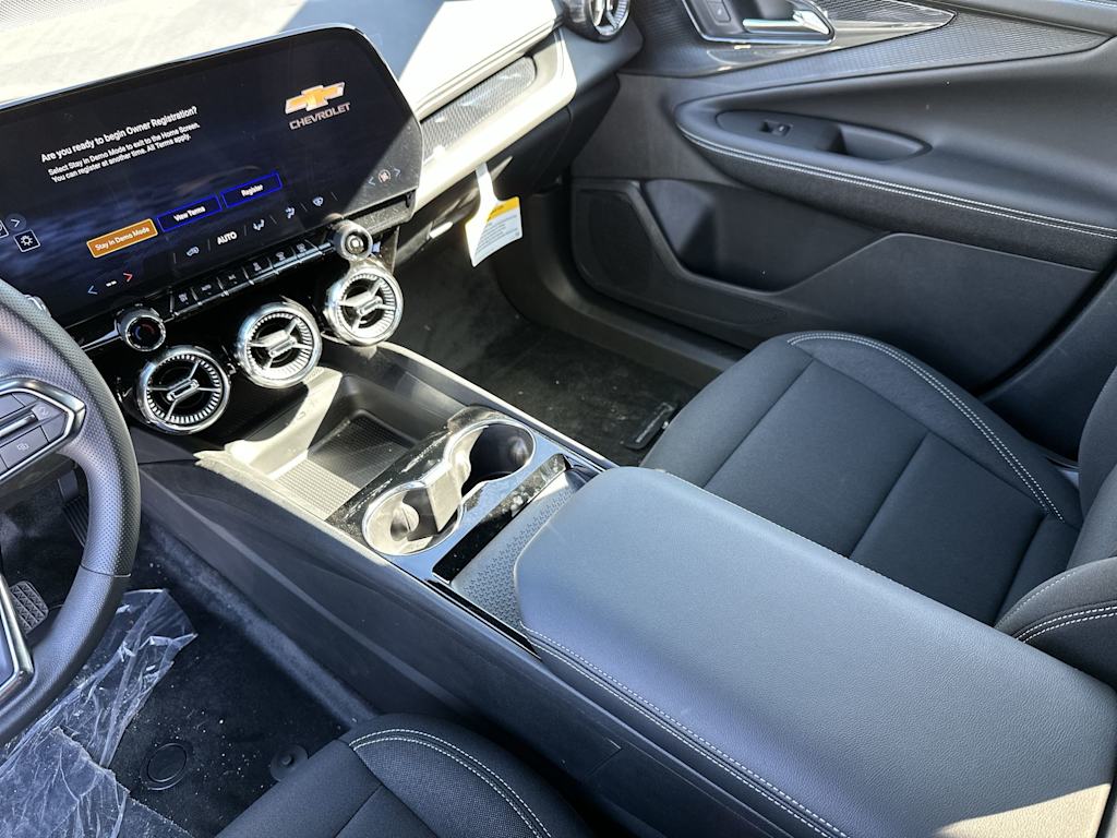 Thumbnail: 2026 Chevrolet Blazer EV - 15