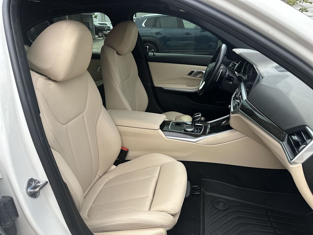 Thumbnail: 2020 BMW 3 Series - 26