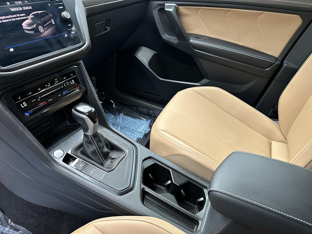Thumbnail: 2023 Volkswagen Tiguan - 15