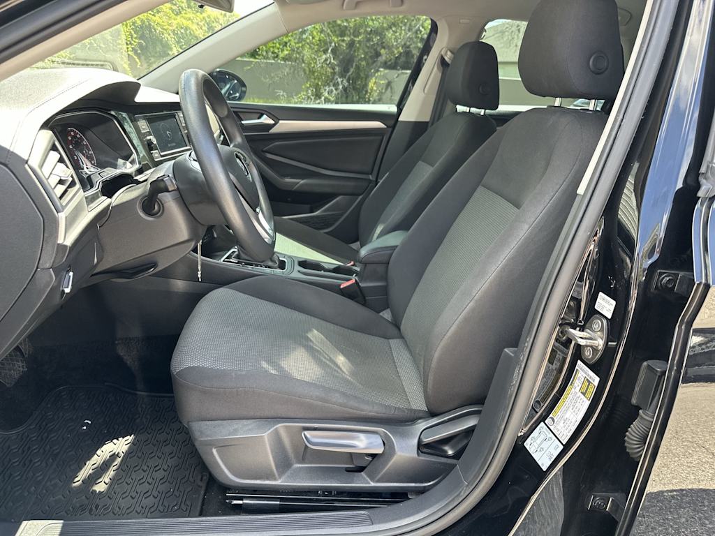 Thumbnail: 2021 Volkswagen Jetta - 10