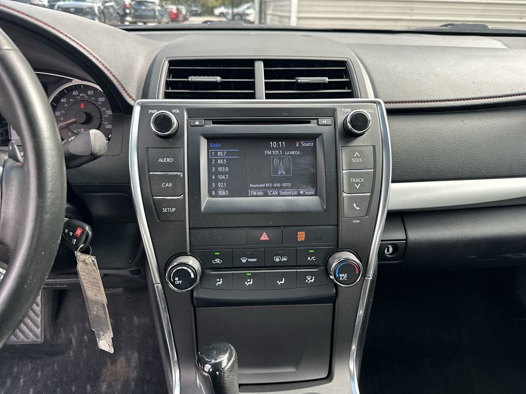 Thumbnail: 2016 Toyota Camry - 14