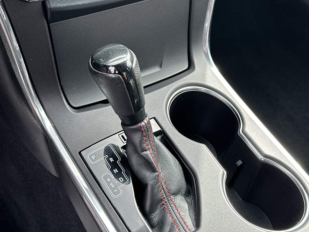 Thumbnail: 2016 Toyota Camry - 15