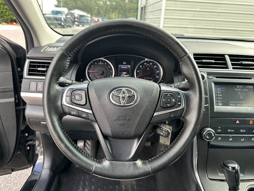 Thumbnail: 2016 Toyota Camry - 10