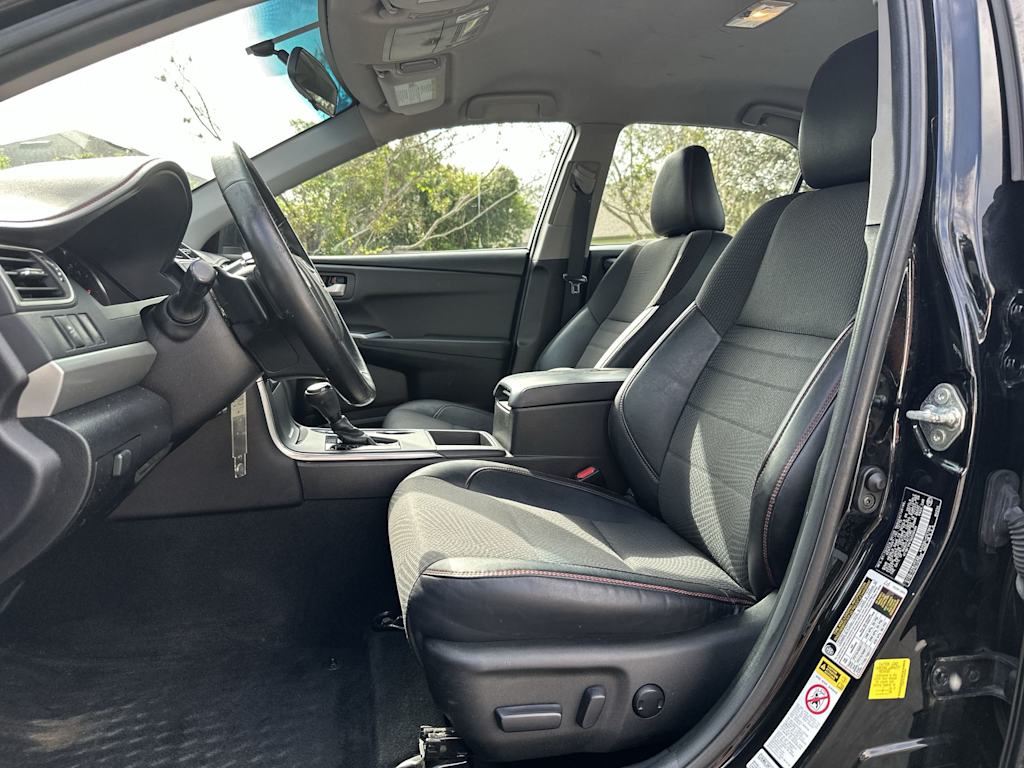 Thumbnail: 2016 Toyota Camry - 11