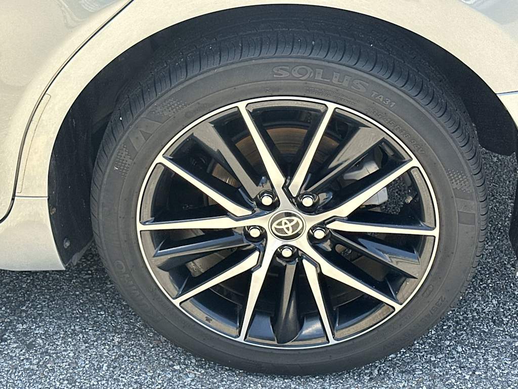 Thumbnail: 2021 Toyota Camry - 8