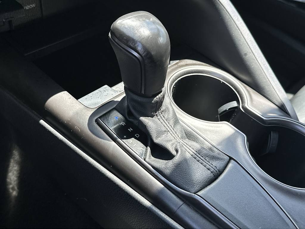 Thumbnail: 2021 Toyota Camry - 27