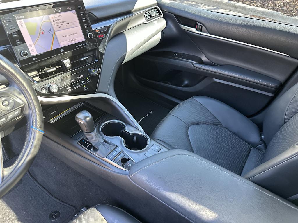 Thumbnail: 2021 Toyota Camry - 14