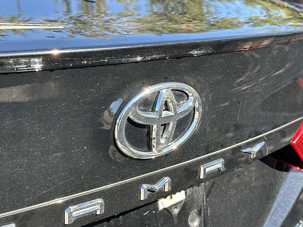 Thumbnail: 2021 Toyota Camry - 7