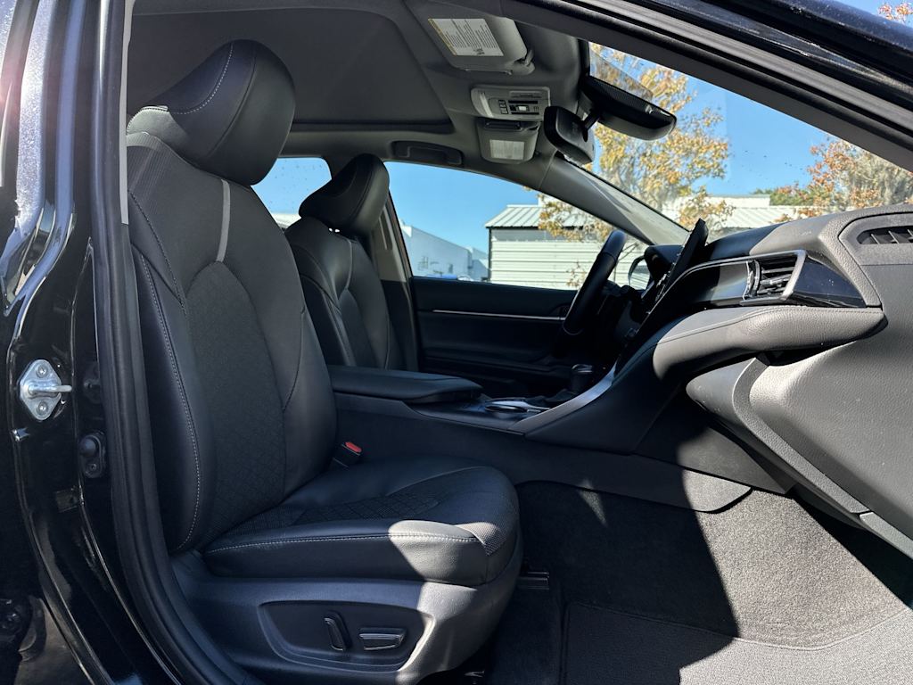 Thumbnail: 2021 Toyota Camry - 28