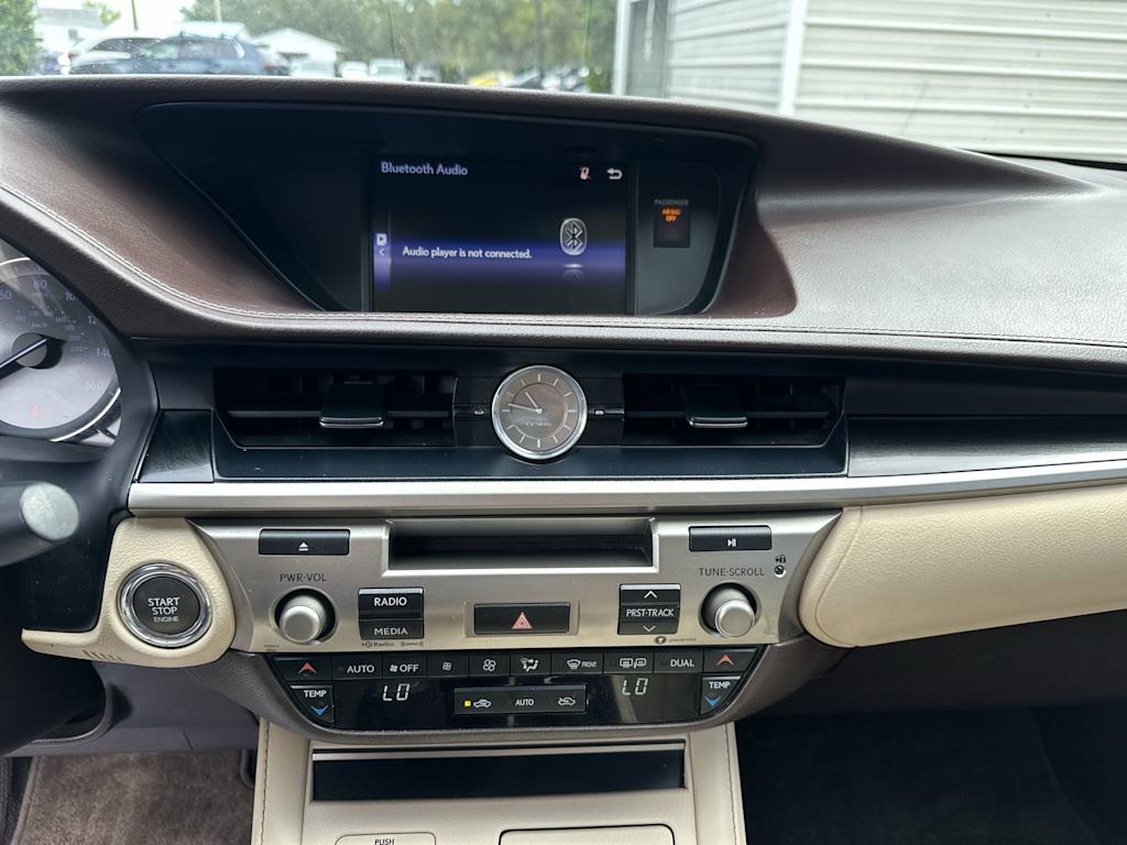Thumbnail: 2018 Lexus ES - 14