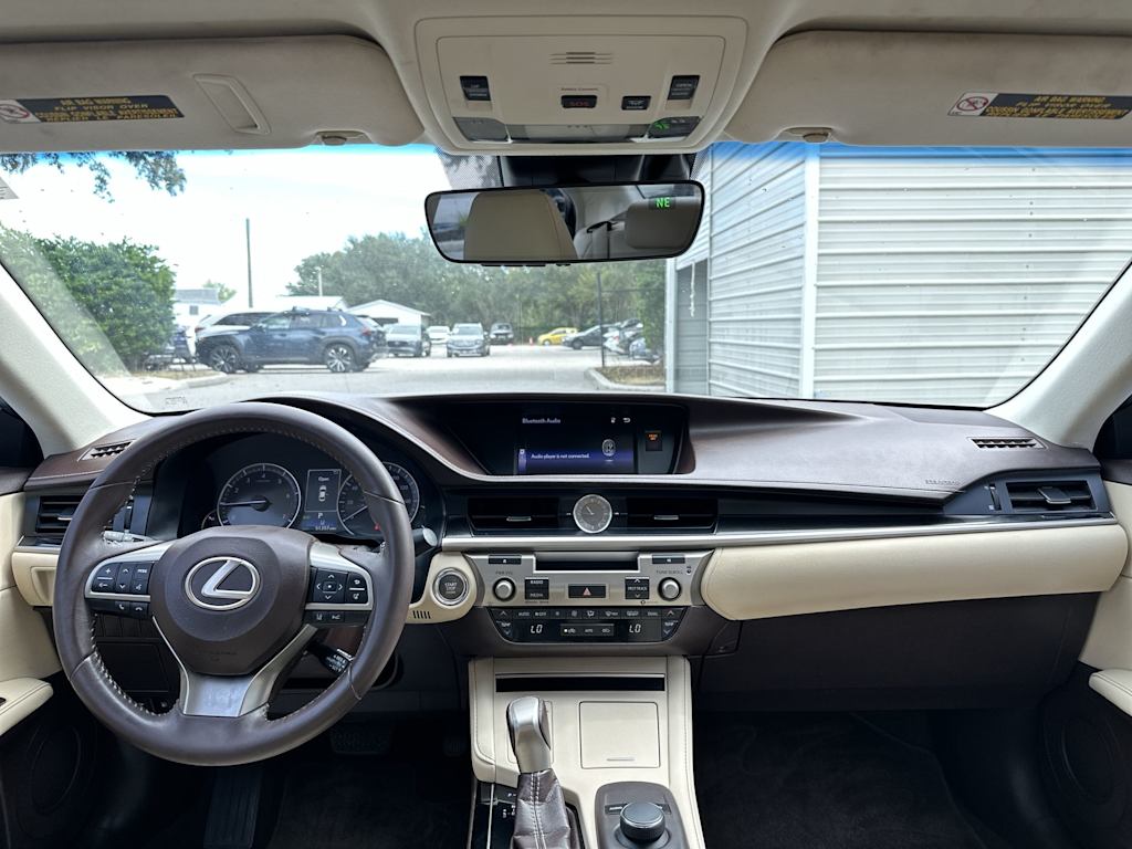 Thumbnail: 2018 Lexus ES - 2
