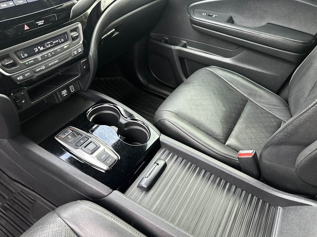 Thumbnail: 2019 Honda Passport - 15
