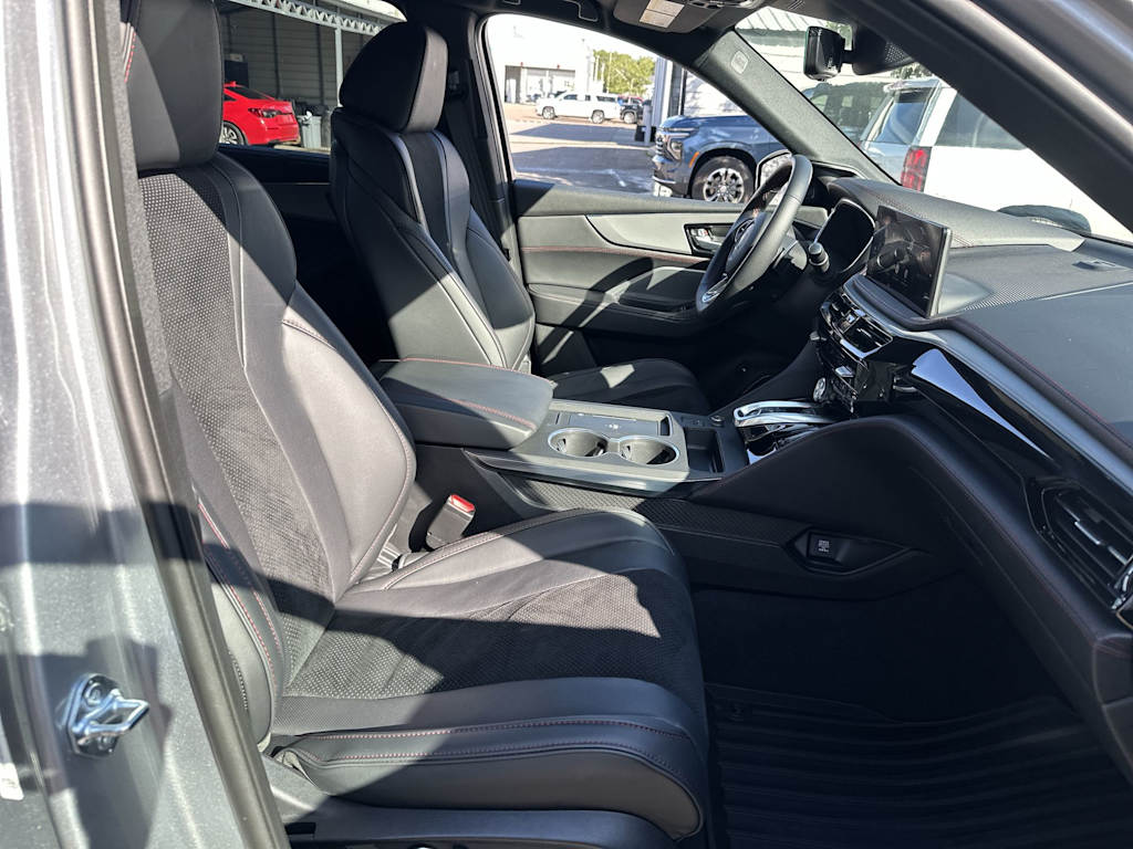 Thumbnail: 2025 Acura MDX - 27