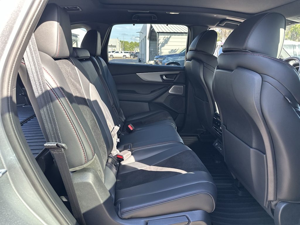 Thumbnail: 2025 Acura MDX - 26