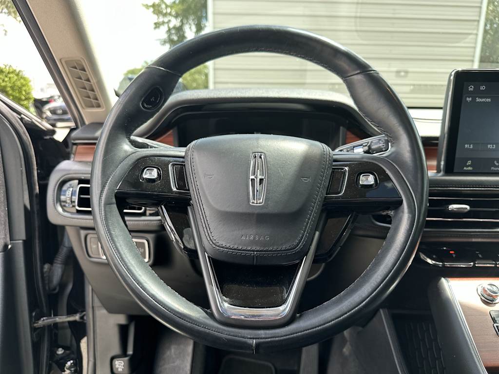 Thumbnail: 2022 Lincoln Aviator - 10