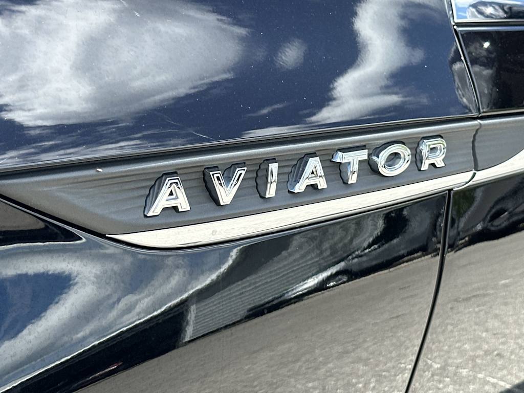 Thumbnail: 2022 Lincoln Aviator - 22