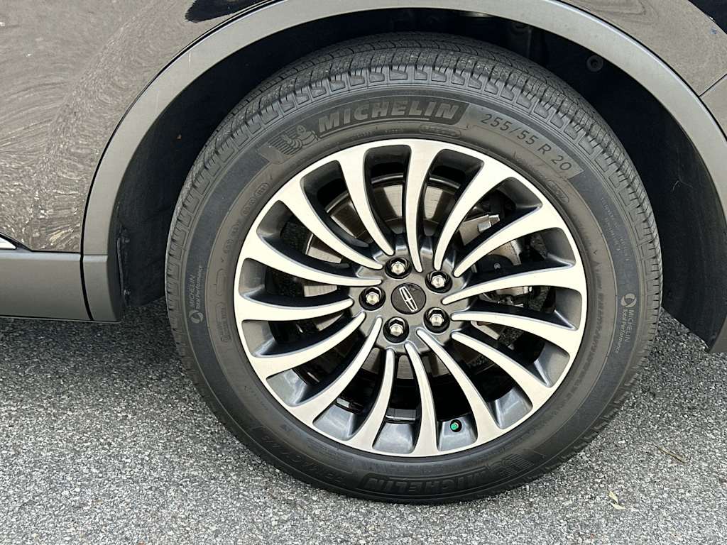 Thumbnail: 2022 Lincoln Aviator - 8