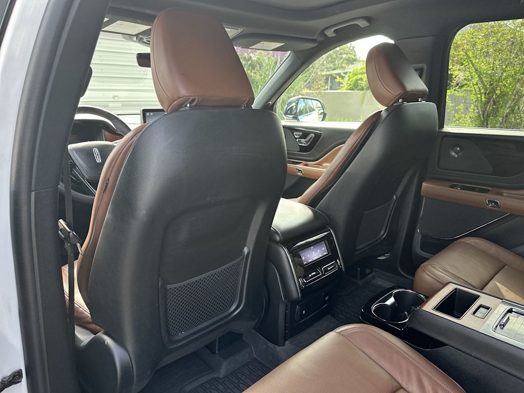 Thumbnail: 2023 Lincoln Aviator - 23