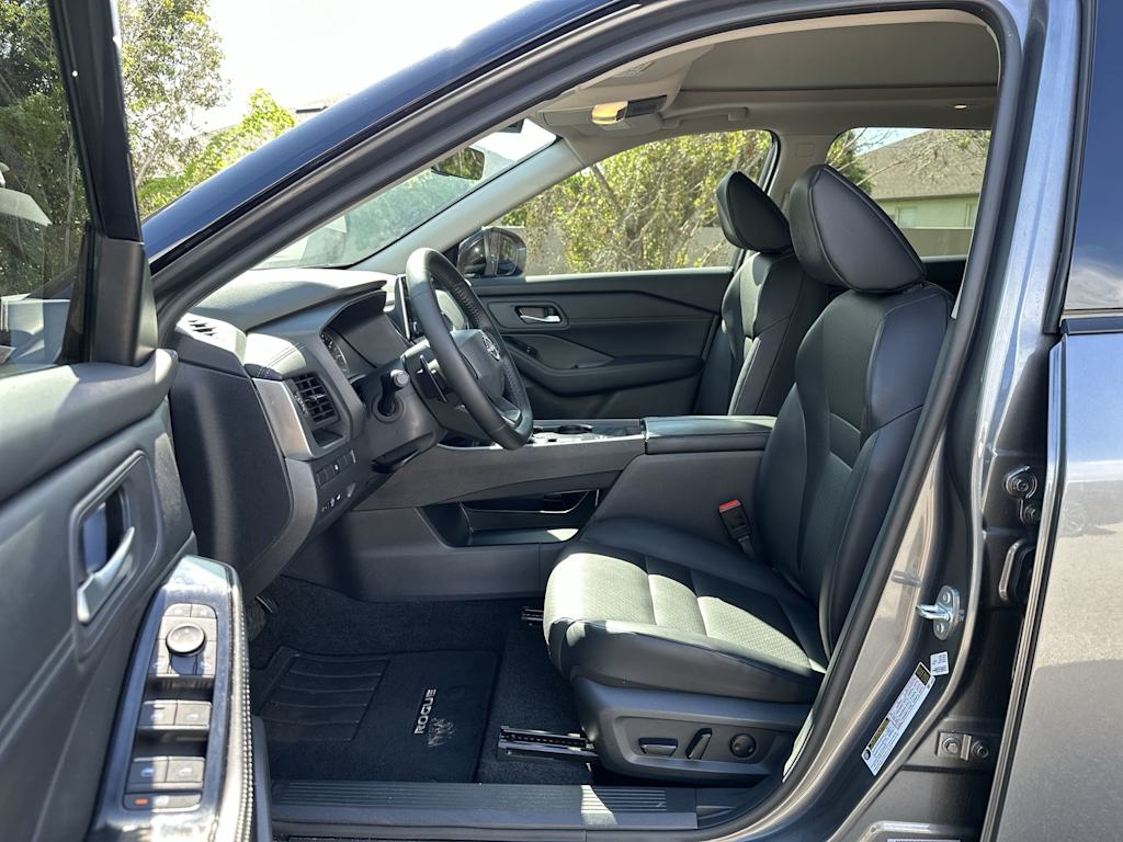 Thumbnail: 2026 Nissan Rogue - 10