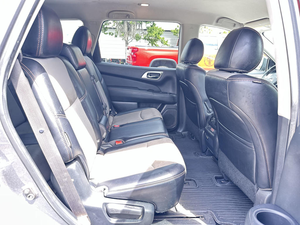Thumbnail: 2020 Nissan Pathfinder - 25