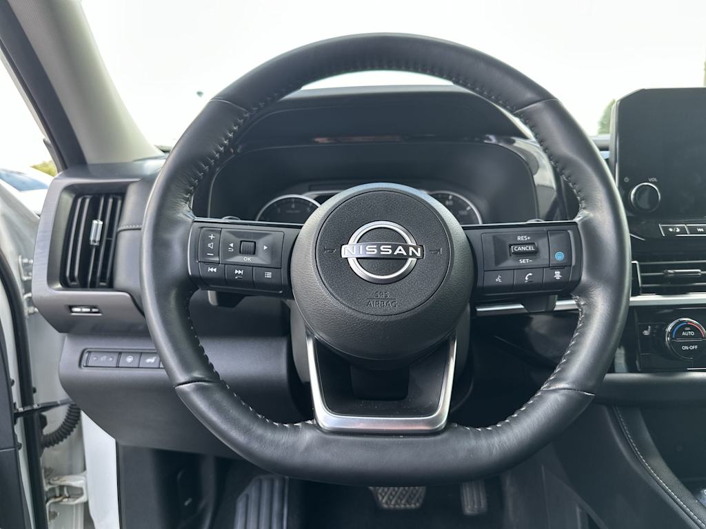 Thumbnail: 2023 Nissan Pathfinder - 10
