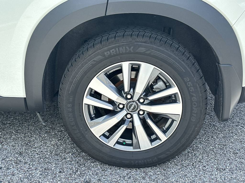 Thumbnail: 2023 Nissan Pathfinder - 8