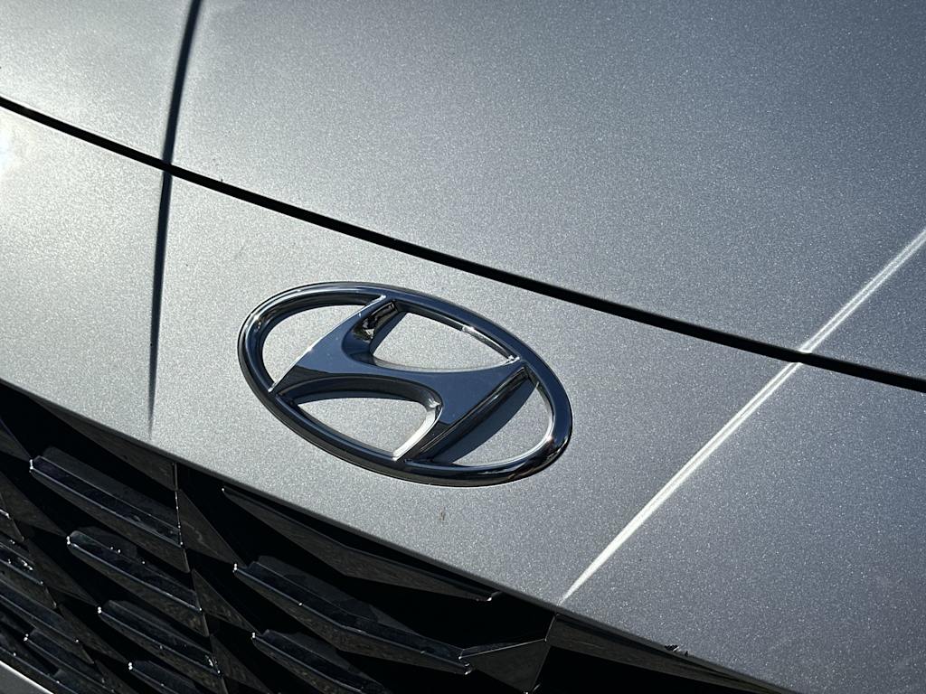 Thumbnail: 2022 Hyundai Elantra - 6