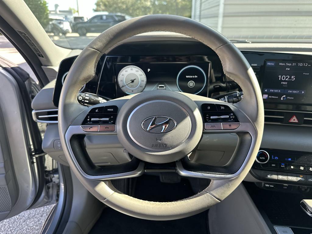 Thumbnail: 2022 Hyundai Elantra - 9