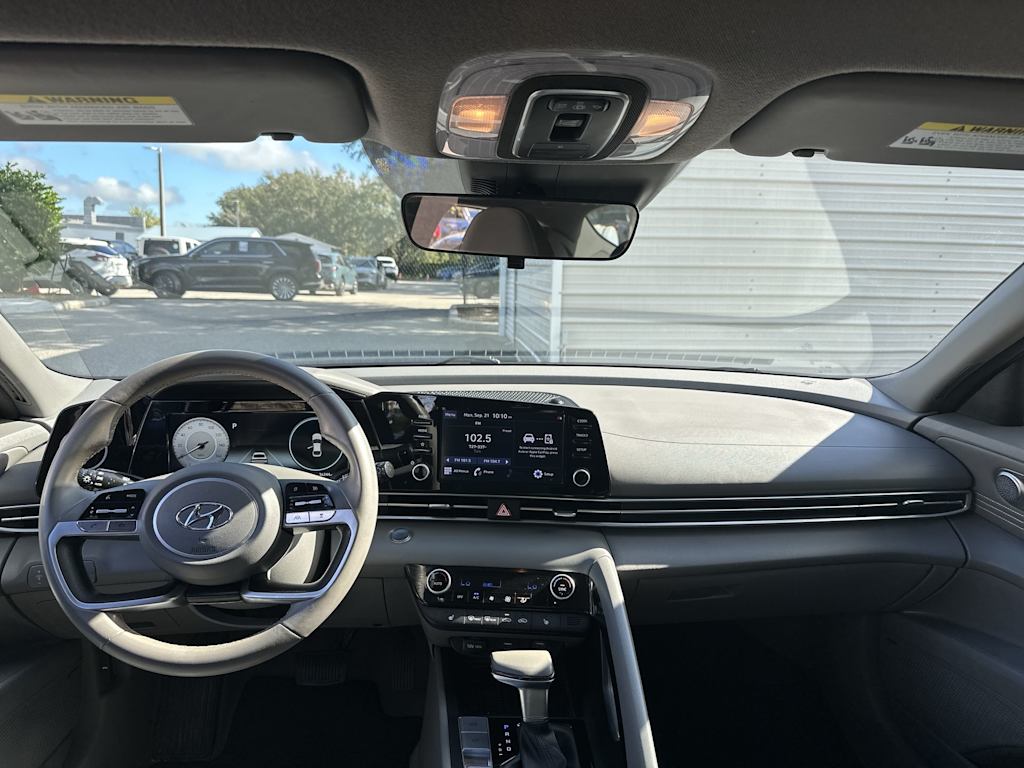 Thumbnail: 2022 Hyundai Elantra - 2