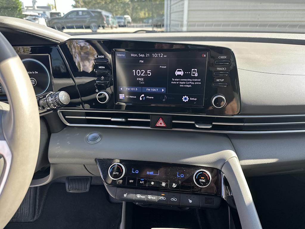 Thumbnail: 2022 Hyundai Elantra - 13