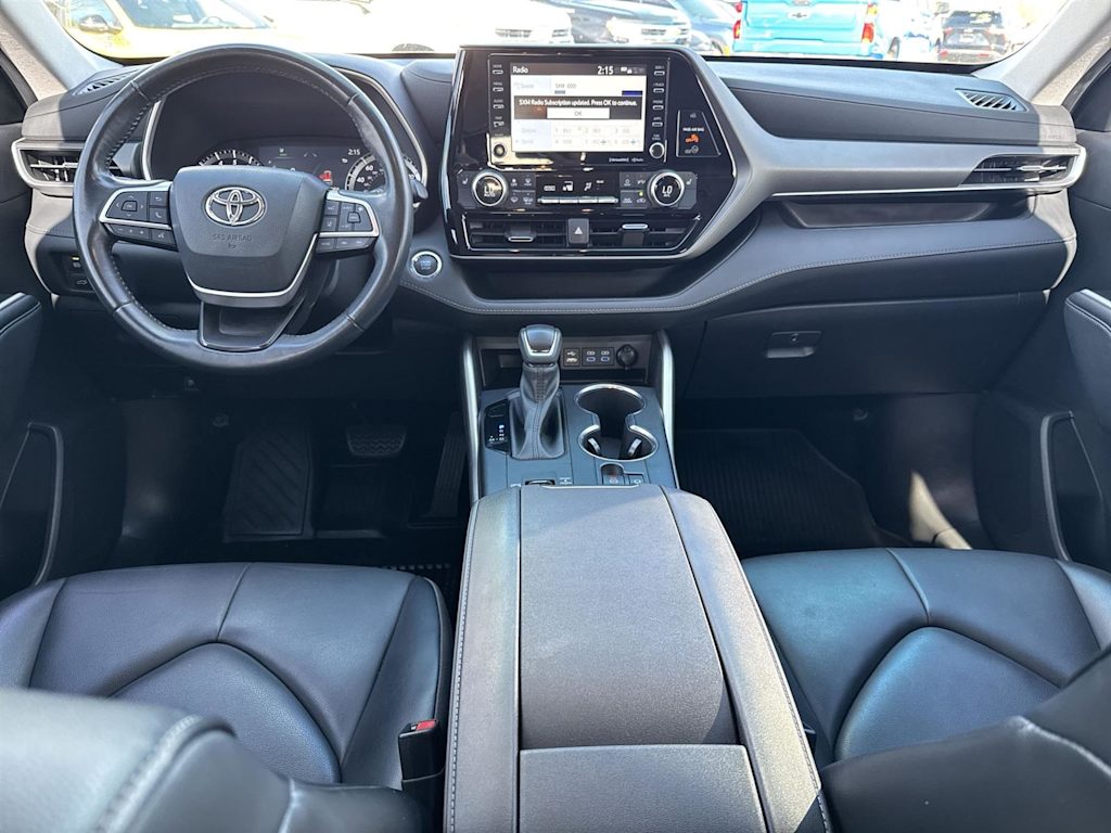 2022 Toyota Highlander XLE 12