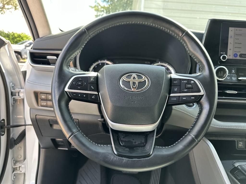 Thumbnail: 2023 Toyota Highlander - 10