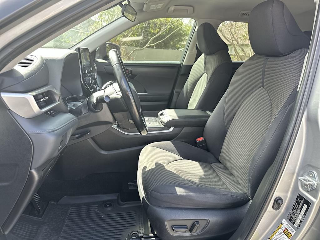Thumbnail: 2021 Toyota Highlander - 12