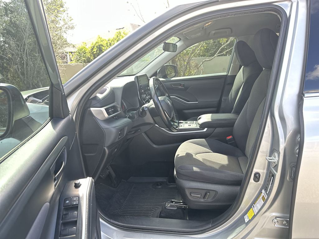 Thumbnail: 2021 Toyota Highlander - 11