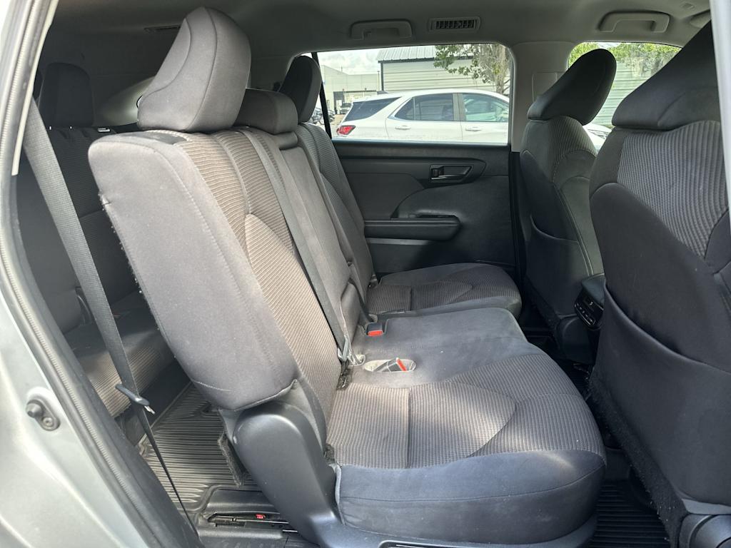 Thumbnail: 2021 Toyota Highlander - 25