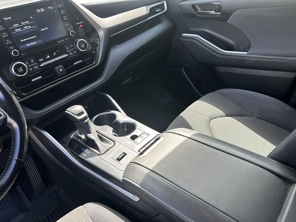 Thumbnail: 2021 Toyota Highlander - 15